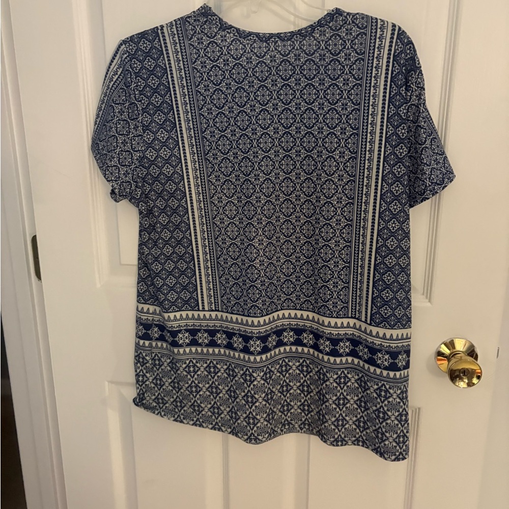 NWOT Sahalie Navy and White Geometric Short Sleeve Top - Picture 5 of 9